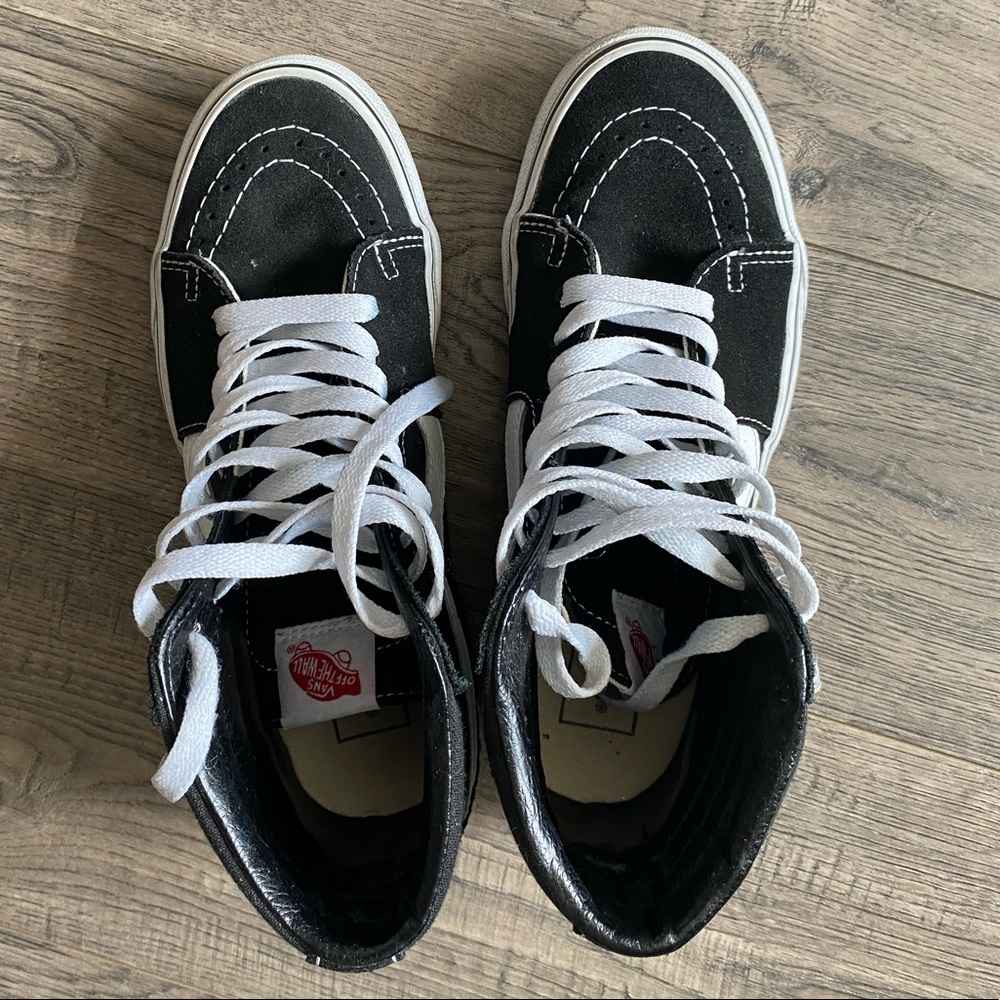 Vans - Picture 2 of 4